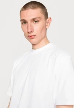 Zign 2 Pack - T-Shirt Basic - Black/white 13 Zign 2 Pack - T-Shirt Basic - Black/white -Zign 0386da1bfafc4c449db4dd39f4effc2e