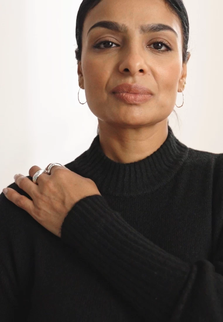 Zign ADAPTIVE PERKIN AUSSCHNITT BASIC MINI STRICKKLEID - Strickkleid - Black 4 Zign ADAPTIVE PERKIN AUSSCHNITT BASIC MINI STRICKKLEID - Strickkleid - Black – Bild 2