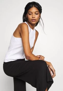 Zign Top - White 11 Zign Top - White -Zign 5f3da7c7c0064dbca937b83b07c8a5d0