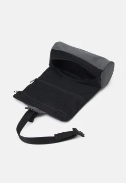 Zign UNISEX - Kosmetiktasche - Grey 10 Zign UNISEX - Kosmetiktasche - Grey -Zign 82fb3c3a6fe442618d610da6428f9352